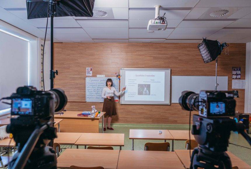 Запорожским школьникам: расписание уроков по телевидению - inform.zp.ua - Украина