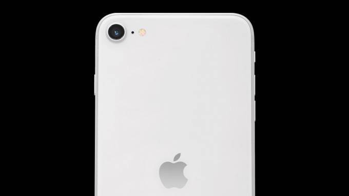 Новый бюджетный смартфон от Apple выйдет в этом месяце - piter.tv