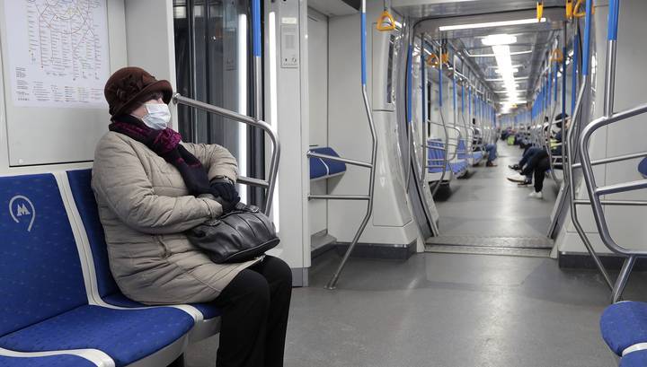 Держите дистанцию: в столичном метро появилась новая разметка - vesti.ru