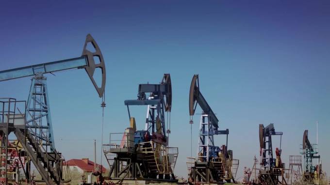 Россия не планирует наращивать добычу нефти с 1 апреля - piter.tv - Россия - Саудовская Аравия