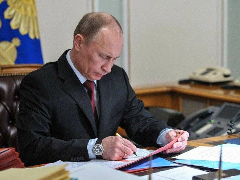 Владимир Путин - Путин дал правительству право вводить режим ЧС - bloknot.ru - Россия