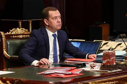 Дмитрий Медведев - В России раскритиковали «сверхоптимистические» прогнозы по коронавирусу - lenta.ru - Россия
