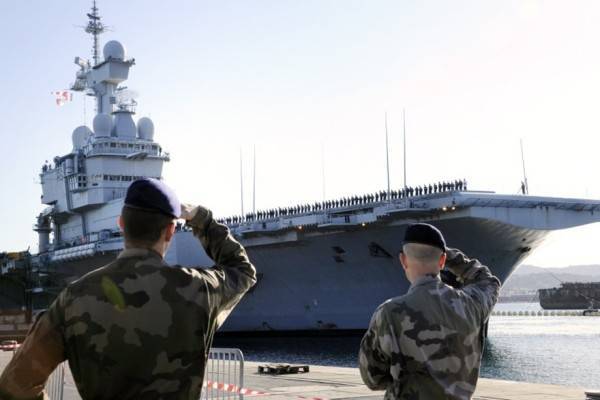 МО Франции обновило данные об инфицированных на авианосце «Шарль де Голль» - eadaily.com - Франция