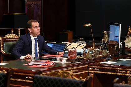 Дмитрий Медведев - Медведев оценил работу россиян на удаленке - lenta.ru - Россия