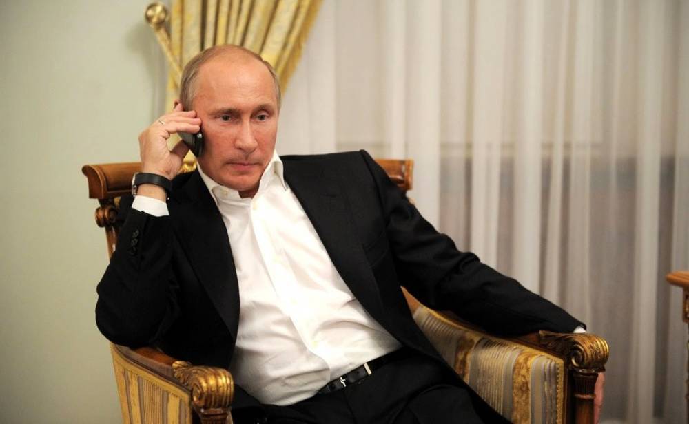Владимир Путин - Дональд Трамп - Путин обсудил с Трампом договоренность стран ОПЕК+ по сокращению добычи нефти - vm.ru - Россия - Сша