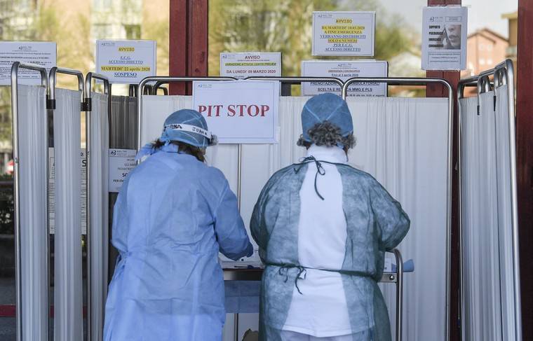 Анна Попова - Число смертей от коронавируса в мире превысило 100 тысяч человек - news.ru - Сша - Италия - Испания