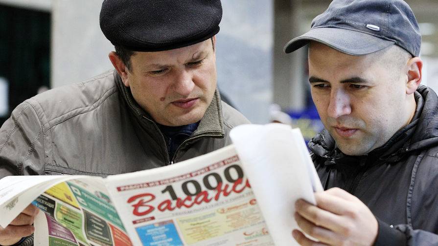Денис Шмыгаль - За две недели карантина работу потеряли 50 тысяч украинцев - gazeta.ru - Украина