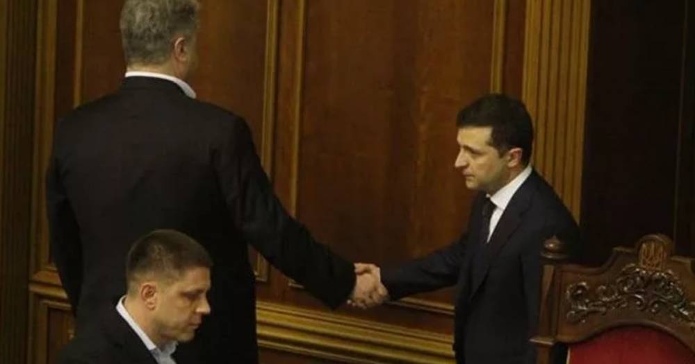 Владимир Зеленский - Петр Порошенко - Решение о распродаже под шумок - ren.tv - Украина