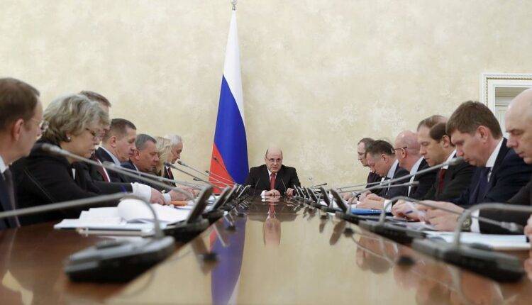 Дмитрий Песков - Российское правительство прорабатывает дальнейшие меры по поддержке экономики - newtvnews.ru - Россия