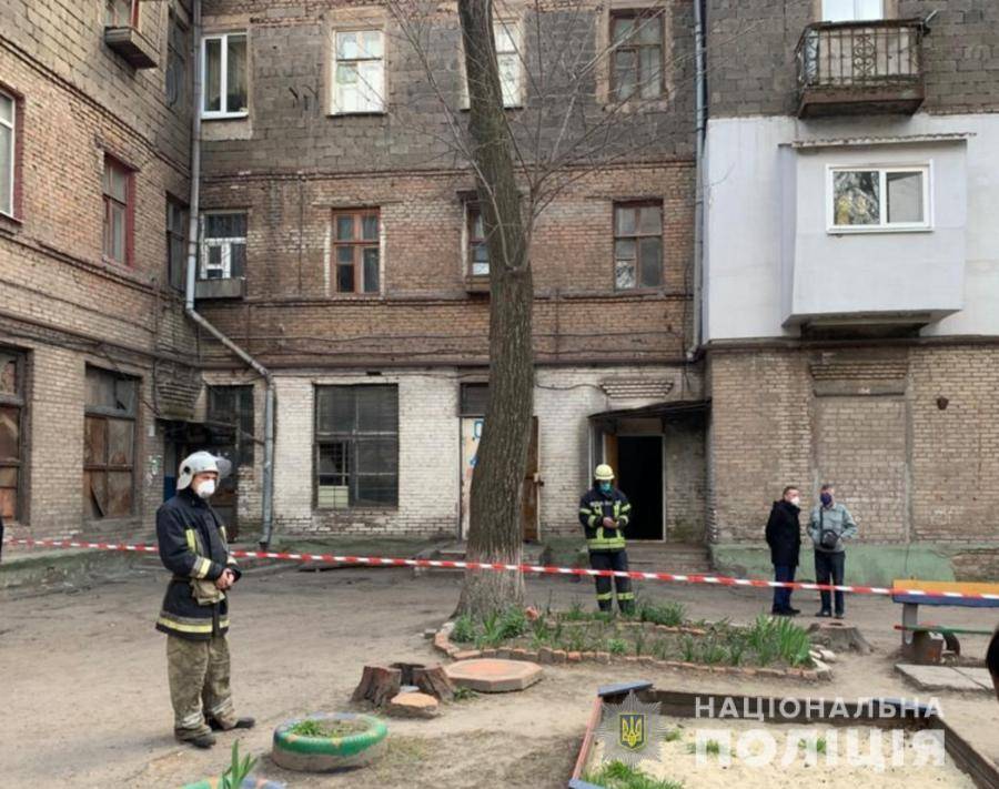 В Запорожье в трехэтажном доме произошло ЧП: полиция открыла уголовное производство - inform.zp.ua - Украина - Запорожье