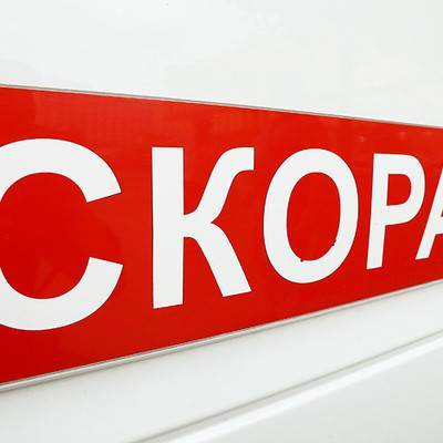 Пробка из машин скорой помощи перед клиническим центром ФМБА образовалась из-за большого потока пациентов с коронавирусом - radiomayak.ru - Москва