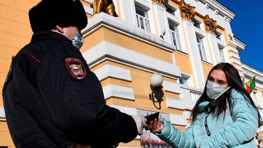 Алексей Немерюк - В департаменте торговли уточнили, кому необязательно получать пропуска на передвижение - gazeta.ru - Москва