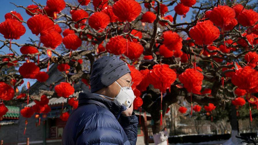 В Китае за сутки зафиксировано 99 новых случаев заражения коронавирусом - gazeta.ru - Китай - Ухань