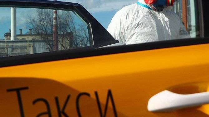 Сергей Собянин - Пандемия: таксисты в Москве должны будут проверить у пассажира спецпропуск перед поездкой - usedcars.ru - Москва