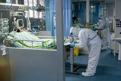 Чэнь Минь - Китайский врач рассказала о работе в «красной зоне» инфекционной больницы - lenta.ru