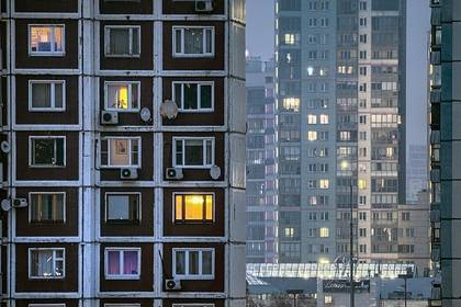 Граждане стран СНГ бросились снимать квартиры в Москве - lenta.ru - Москва - Снг