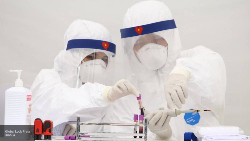 Чжан Вэньхун - Китайские врачи предупредили о возможной вспышке COVID-19 в ноябре - nation-news.ru