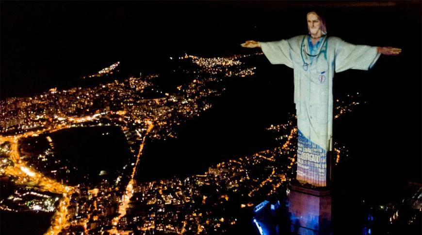 ФОТОФАКТ: В Бразилии статую Христа-Искупителя "одели" в халат врача - belta.by - Минск - Бразилия - Рио-Де-Жанейро