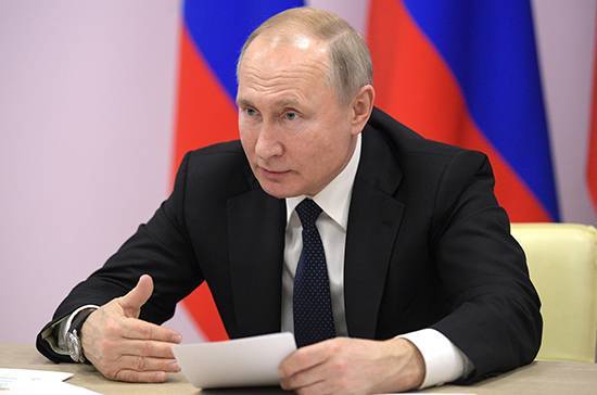 Владимир Путин - Путин поручил рассмотреть возможность переноса ряда госзакупок на более ранний срок - pnp.ru - Россия