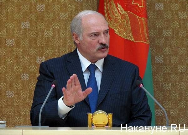 Лукашенко раскритиковал сельчан, которые носят медицинские маски в поле - nakanune.ru - Белоруссия