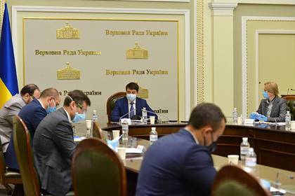 Рада приняла дефицитный бюджет - lenta.ru - Украина
