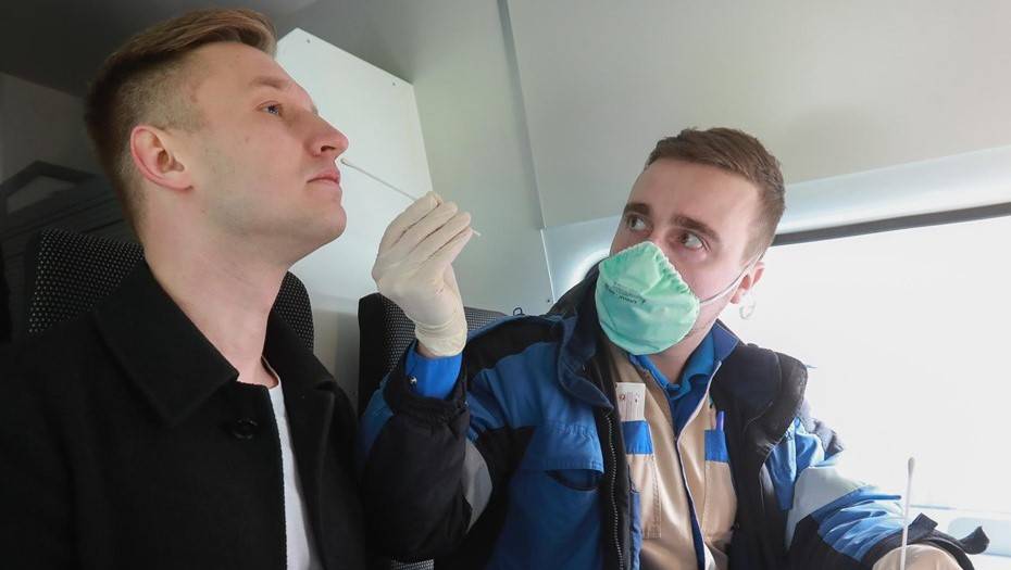 Почти две тысячи человек обследовали на коронавирус в Петербурге - dp.ru - Санкт-Петербург - Москва