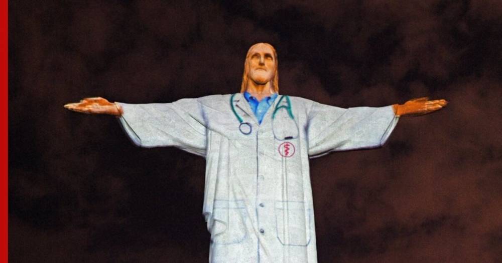 Статую Христа в Бразилии «переодели» в халат врача, чтобы отблагодарить медиков - profile.ru - Бразилия - Рио-Де-Жанейро