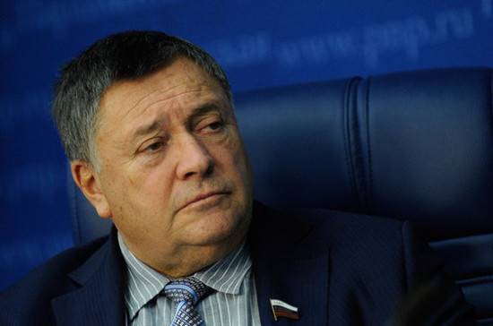 Сергей Калашников - Сделка ОПЕК+ не отменит грядущего передела нефтяного рынка, считает Калашников - pnp.ru