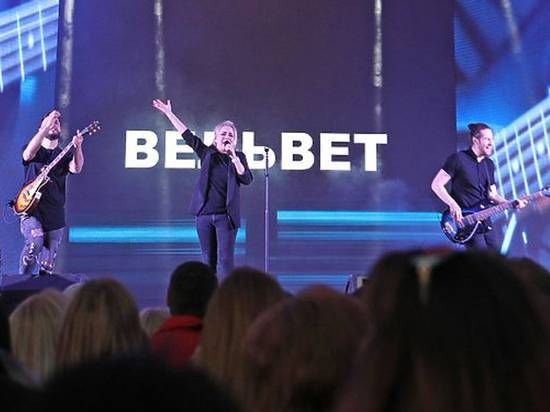 Екатерина Шлычкова - Коронавирус заставил известную группу провести «концерт на удаленке» - newtvnews.ru