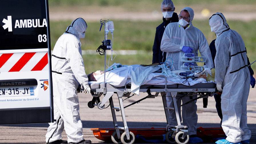 Во Франции число смертей от коронавируса приблизилось к 15 тысячам - gazeta.ru - Франция - Ухань - Минздрав