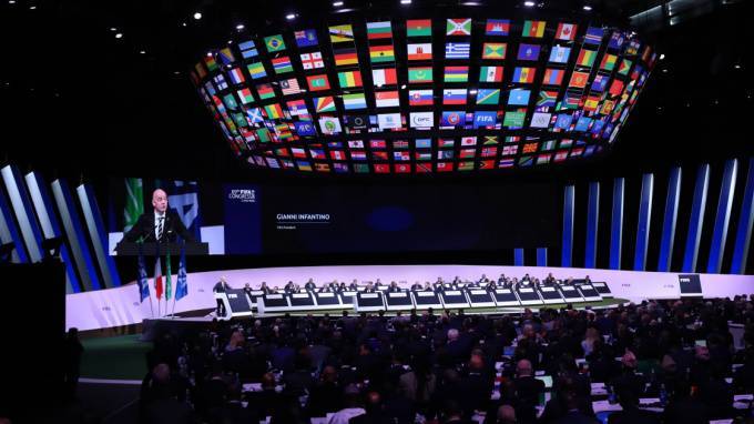 Виктор Монтальяни - Вице-президент ФИФА уверен, что матчи сборных не состоятся в 2020 году из-за коронавируса - piter.tv