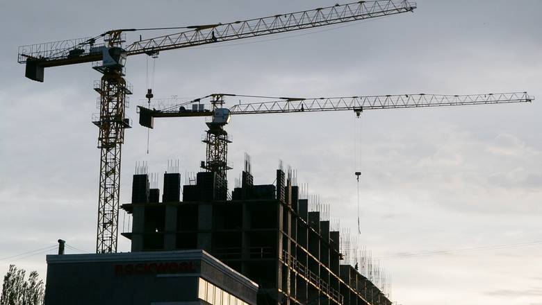 Объем жилищного строительства сократился на 15% - newizv.ru