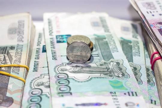 Роструд разъяснил порядок выплаты зарплат на фоне пандемии - versia.ru