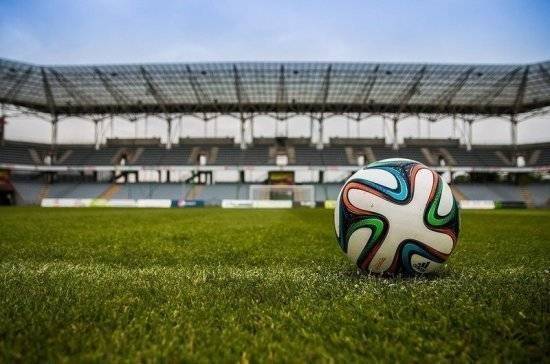 Эксперт оценил сообщения о возможном переносе международных футбольных матчей на 2021 год - pnp.ru - Россия - Польша - Сербия