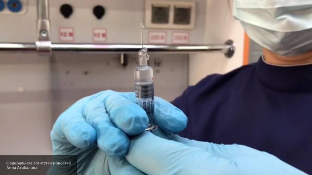 Первый доброволец поделился ощущениями после инъекции вакцины от COVID-19 - inforeactor.ru - Сша