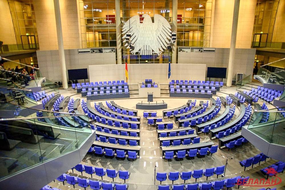 Немецкие депутаты из-за COVID-19 хотят отказаться от зарплаты - naviny.by - Германия
