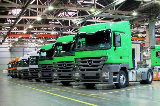 Завод «ДК Рус» возобновил производство грузовиков Mercedes-Benz и Fuso - autostat.ru - республика Татарстан