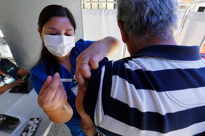 Власти Чили засчитали умерших от коронавируса как выздоровевших - lenta.ru - Чили