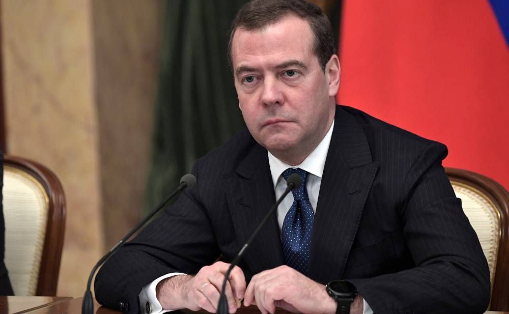 Владимир Путин - Дмитрий Медведев - Медведев представит Путину свои идеи о допмерах поддержки бизнеса - vm.ru - Россия