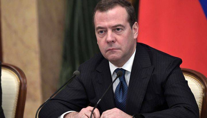 Дмитрий Медведев - Дмитрий Медведев: российским предпринимателям необходимо помочь - vesti.ru - Россия
