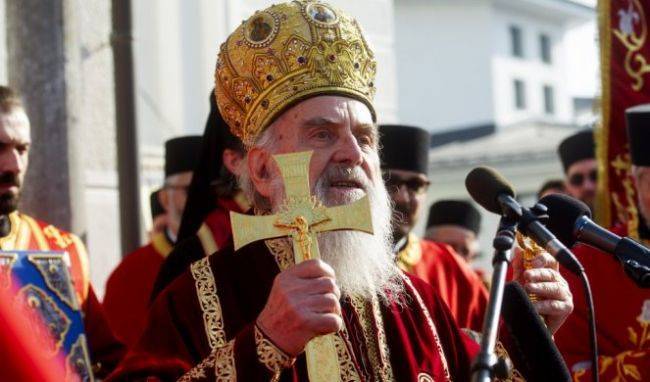 Александр Вучич - Патриарх Сербский Ириней призвал верующих встретить Пасху дома - eadaily.com - Сербия
