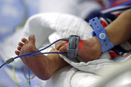 Четырехнедельный младенец стал одной из самых молодых жертв коронавируса - lenta.ru