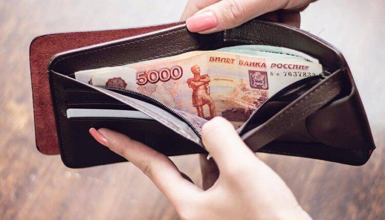 На фоне пандемии мошенники начали выманивать деньги под видом соцвыплат - newtvnews.ru