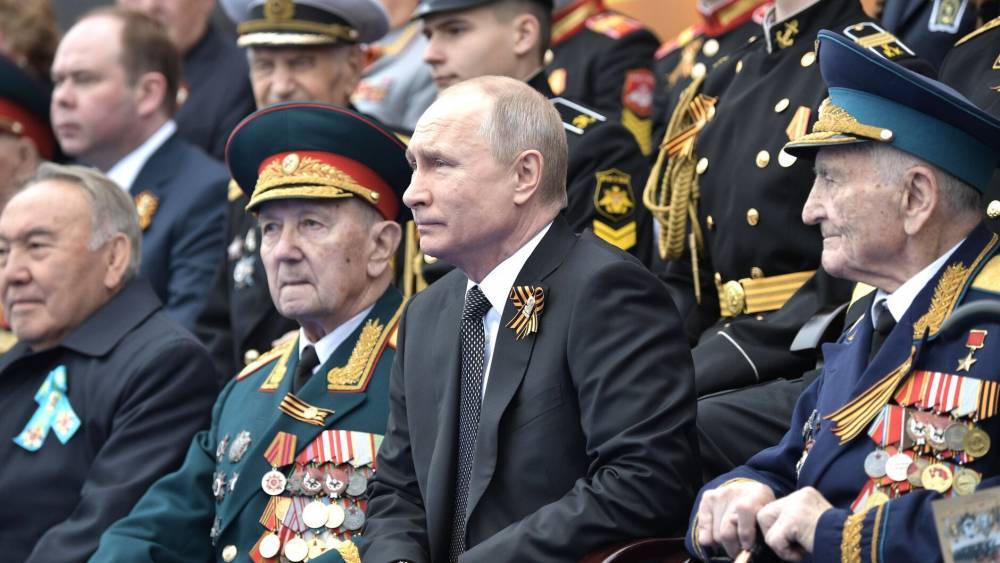 СМИ сообщили о решении Кремля изменить время проведения парада Победы - politexpert.net - Россия