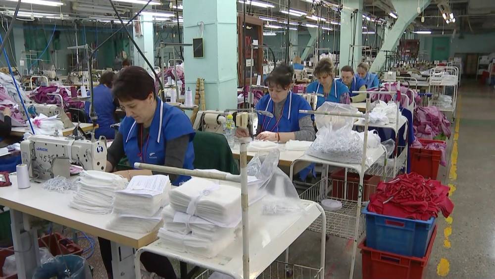 В Беларуси продолжат наращивать производство масок и защитной одежды - belarus24.by - Белоруссия