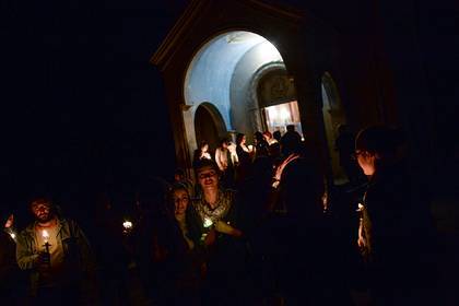 В Грузии отказались закрывать церкви на Пасху из-за коронавируса - lenta.ru - Грузия