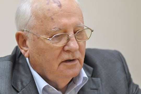 Михаил Горбачев - Горбачёв призвал все государства сократить военные бюджеты - versia.ru - Ссср