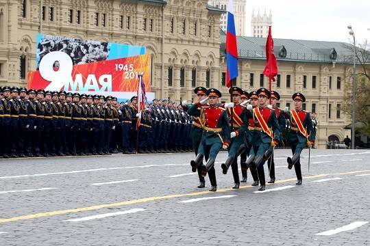СМИ: В Кремле приняли решение перенести парад Победы - versia.ru - 9 Мая