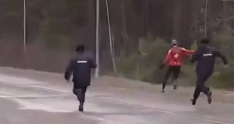 Нарушевшего карантин бегуна догнали полицейские и попали на видео - vm.ru - Набережные Челны