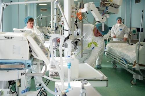 Врач: В больницах резко сокращаются зарплаты узких специалистов - novostidnya24.ru - Санкт-Петербург